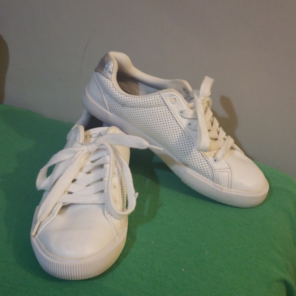 Nautica leather shoes